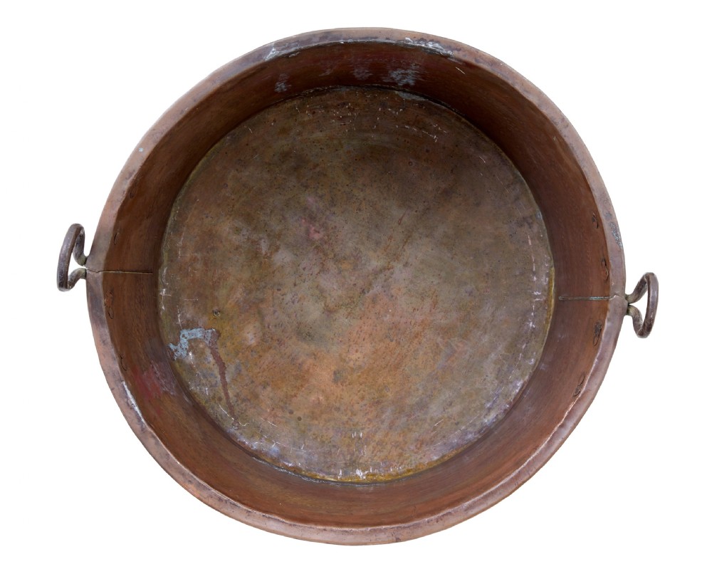 VICTORIAN 19TH CENTURY LARGE COPPER COOKING POT View V
