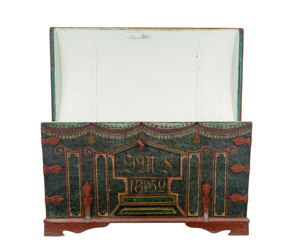 MID 19TH CENTURY HAND PAINTED SWEDISH OAK COFFER View II