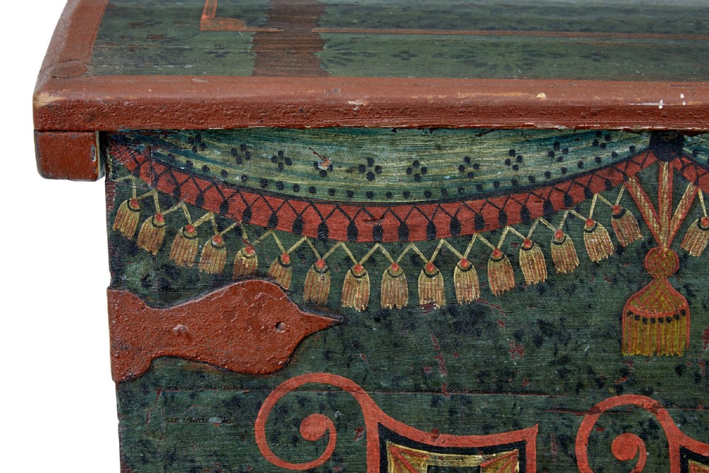 MID 19TH CENTURY HAND PAINTED SWEDISH OAK COFFER View VII