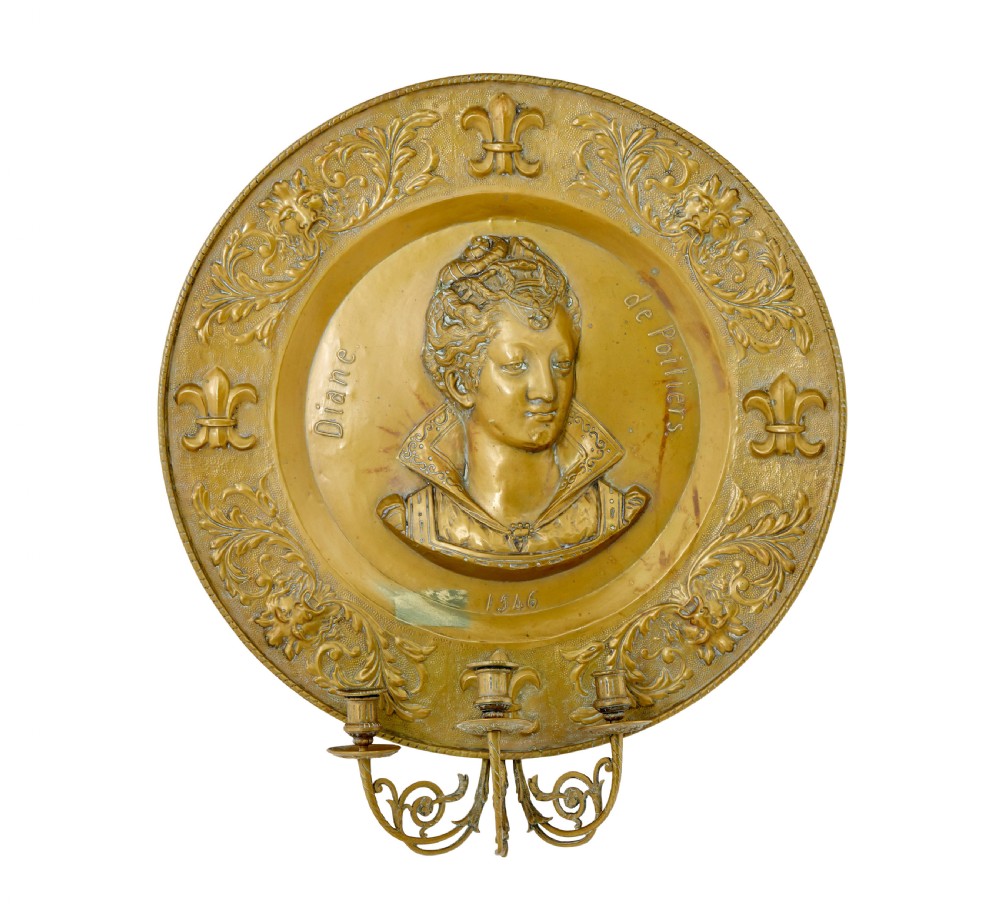 A pair of circular 19th-century French brass wall sconces featuring central relief portraits of Diane de Poitiers and King Francois I, adorned with fleur-de-lis motifs and three candle branches each. View III