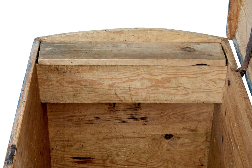 A 19th-century Swedish blue-painted pine coffer featuring hand-painted floral wreaths, a keyhole escutcheon, the date 1841, and initials NND. View IX