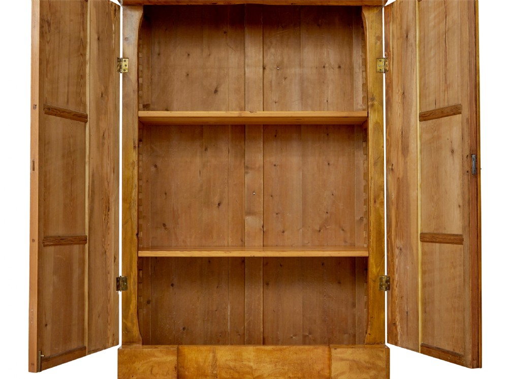 19TH CENTURY ARCHITECTURAL EMPIRE BIRCH CUPBOARD OF LARGE PROPORTIONS View VIII