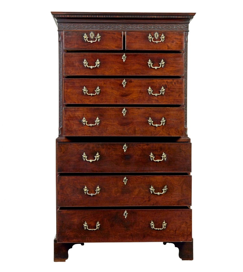 An early nineteenth-century Georgian mahogany chest on chest featuring bracket feet, brass swan-neck handles, and two stacked sections of graduated drawers. View III
