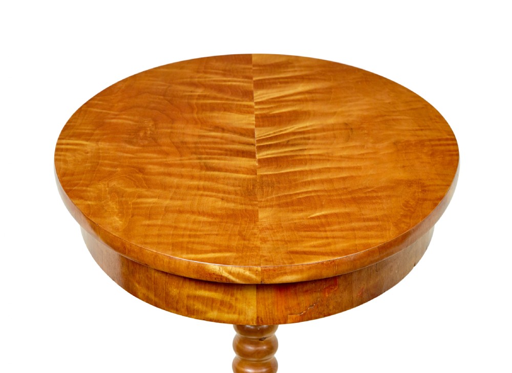 SWEDISH 19TH CENTURY CARVED BIRCH OCCASIONAL TABLE View IV