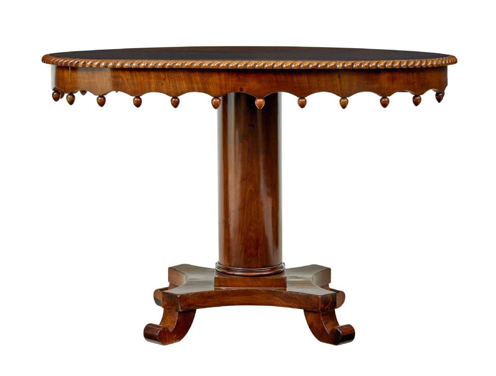 19TH CENTURY FLAME MAHOGANY OVAL SIDE TABLE