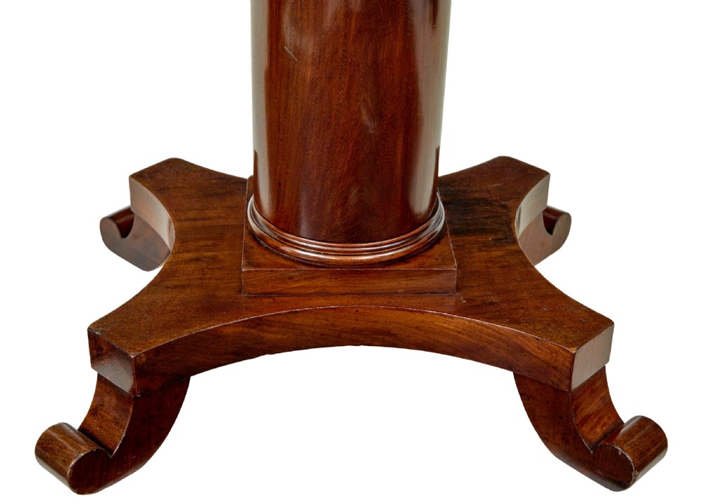 19TH CENTURY FLAME MAHOGANY OVAL SIDE TABLE View VI