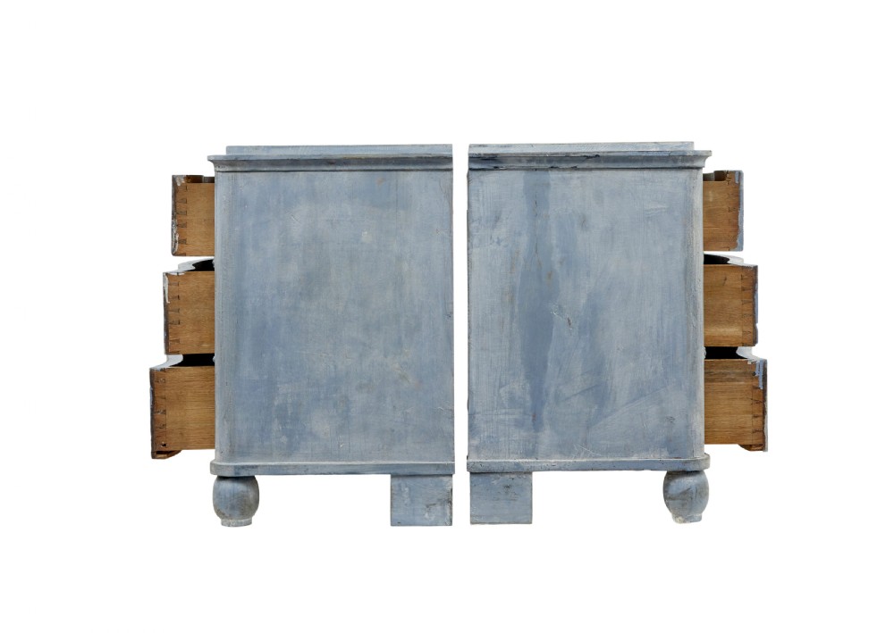SWEDISH PAIR OF 19TH CENTURY PAINTED SERPENTINE SHAPED CHEST OF DRAWERS View III