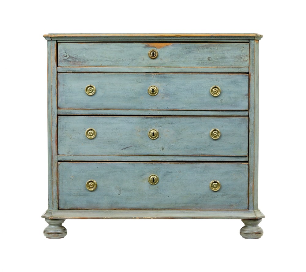 19TH CENTURY GUSTAVIAN INFLUENCED CHEST OF DRAWERS View III