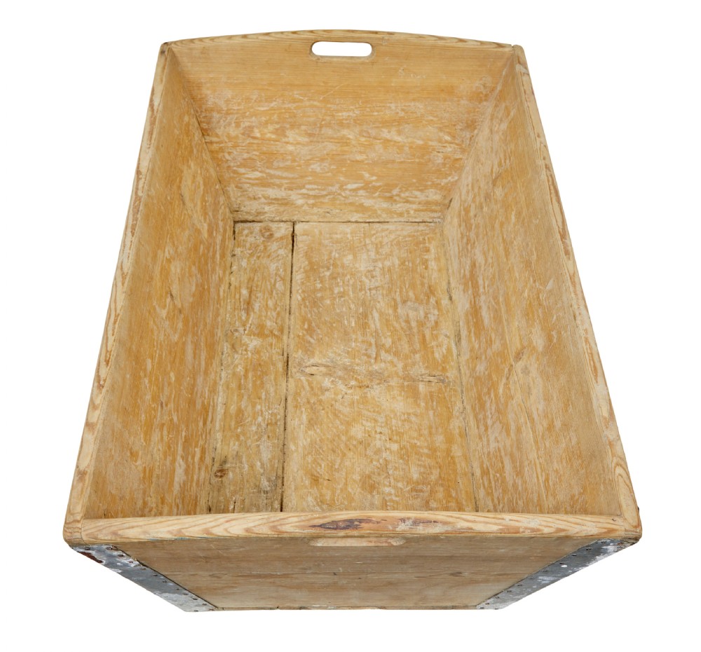 A 19th-century rectangular Swedish pine dough bin featuring tapered sides, metal corner reinforcements, and cut-out handles at each end. View III