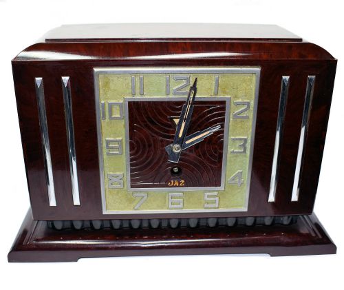 1930'S Art Deco French Bakelite Mantle Clock by Jaz