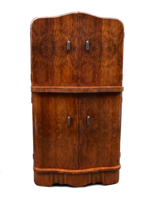 Art Deco 1930'S Walnut Serpentine Fronted Cocktail Drinks Cabinet