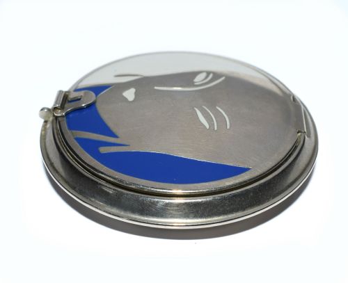 fig 2. Art Deco 1930's Three Flowers Ladies Compact