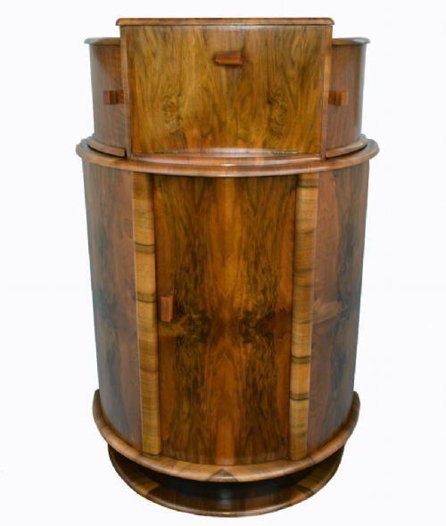 Superbly Stylish Art Deco Walnut Cocktail Cabinet, Circa 1930