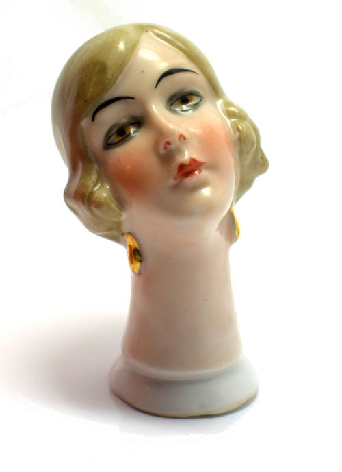 ART DECO PIN CUSHION DOLL BY FASOLD STUACH - ADDITIONAL PHOTO 4