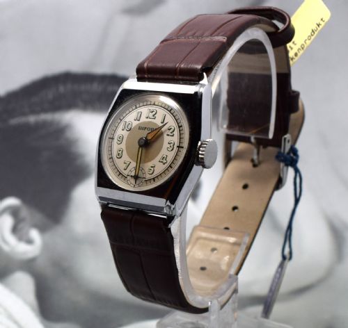 fig 2. Art Deco Gents Wristwatch Old Stock, Never Worn, Newly Serviced, 1930