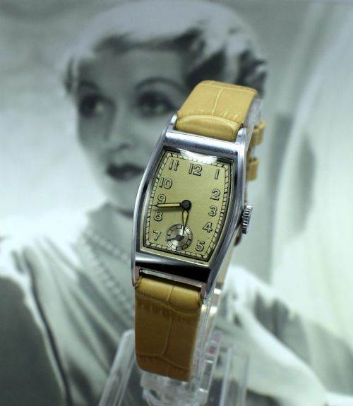fig 2. Art Deco Ladies Wristwatch Old Stock, Never Worn, Newly Serviced, 1930