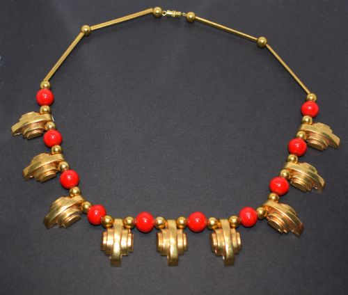 Art Deco 1930'S Ladies Gold Tone Streamline Necklace
