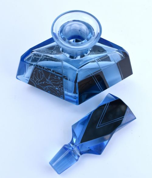ART DECO BLUE GLASS PERFUME BOTTLE C1930 - ADDITIONAL PHOTO 6