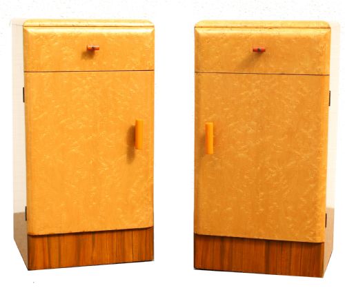 Art Deco Pair of Matching Bedside Cabinets in Blonde Maple, 1930s