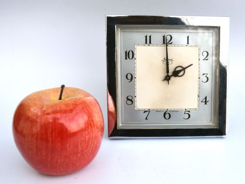 ART DECO CHROME DESK CLOCK NEWPORT C1930 - ADDITIONAL PHOTO 2