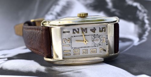 fig 1. Art Deco Gents Gruen Swiss Watch, serviced, c1930's