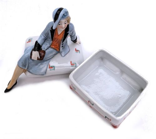 ART DECO FLAPPER GIRL CERAMIC POWDER BOX C1930'S - ADDITIONAL PHOTO 3