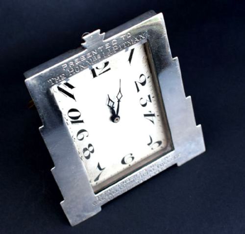 ART DECO ART DECO SKYSCRAPER SOLID SILVER CASED EASEL DESK CLOCK C1932 - ADDITIONAL PHOTO 4