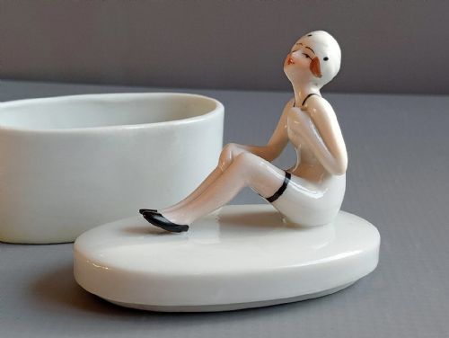 ART DECO CERAMIC BATHING BELLE TRINKET POWDER BOX C1930 - ADDITIONAL PHOTO 1