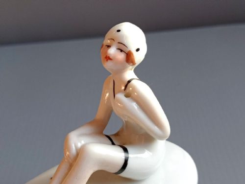 ART DECO CERAMIC BATHING BELLE TRINKET POWDER BOX C1930 - ADDITIONAL PHOTO 6