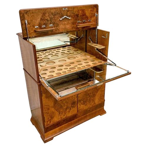 fig 1. Art Deco Figured Walnut Cocktail Drinks Cabinet, c1930