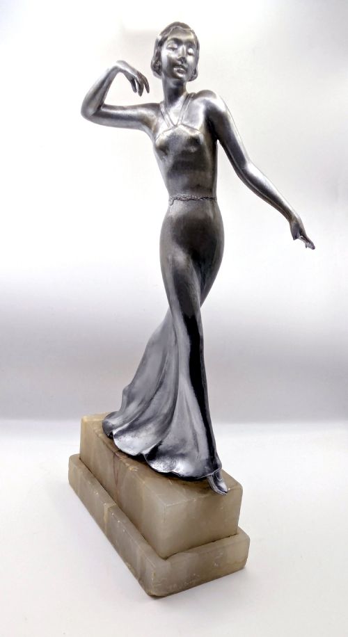 ART DECO SPELTER FIGURINE BY JOSEF LORENZL C1930 - ADDITIONAL PHOTO 4