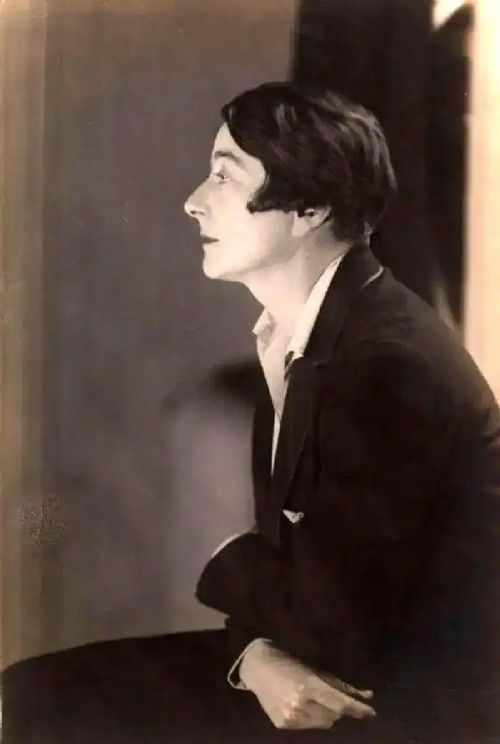 Alternate View