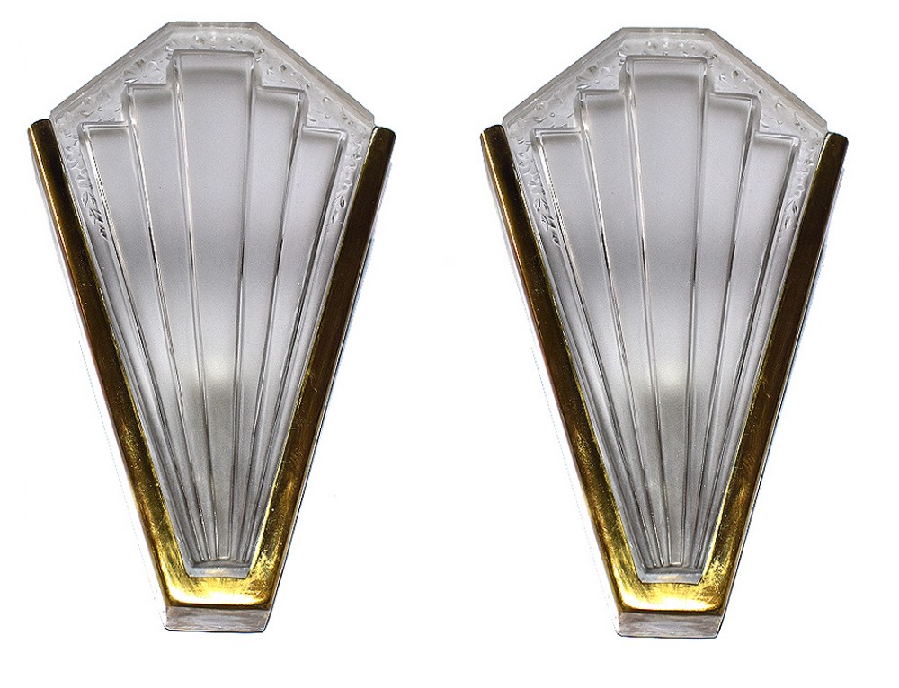 Matching Pair of Art Deco Wall Lights 