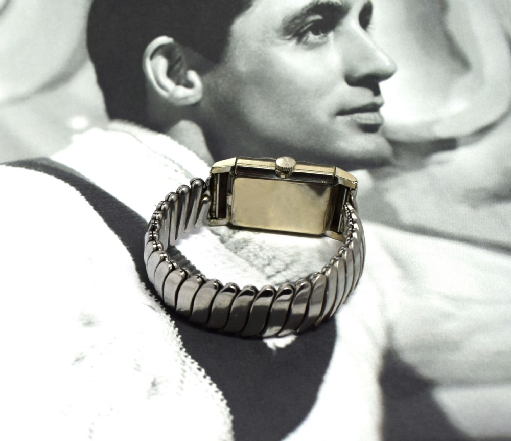 Art Deco 1930's 21 Jewels Men's Wrist Watch By Bulova USA View III