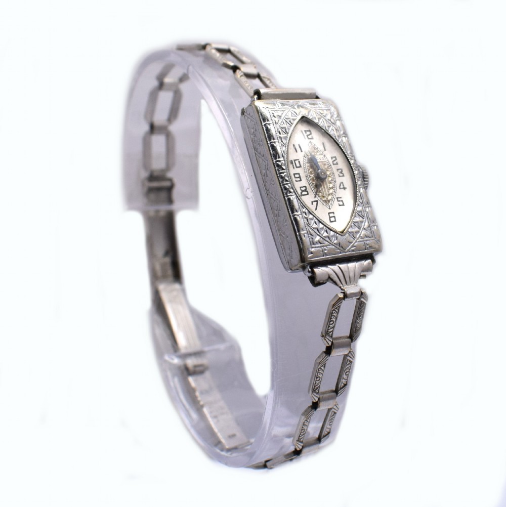Art Deco 1925 Ladies Art Deco Bulova Wrist Watch View II
