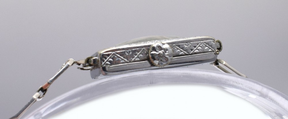 Art Deco 1925 Ladies Art Deco Bulova Wrist Watch View V
