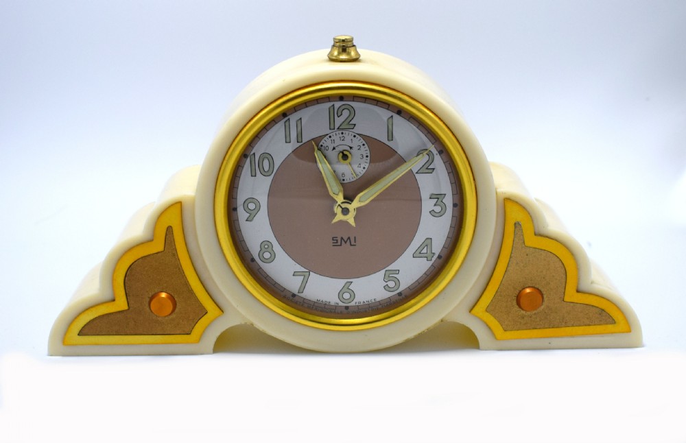 1930's Art Deco Odeon Cream Bakelite Clock
