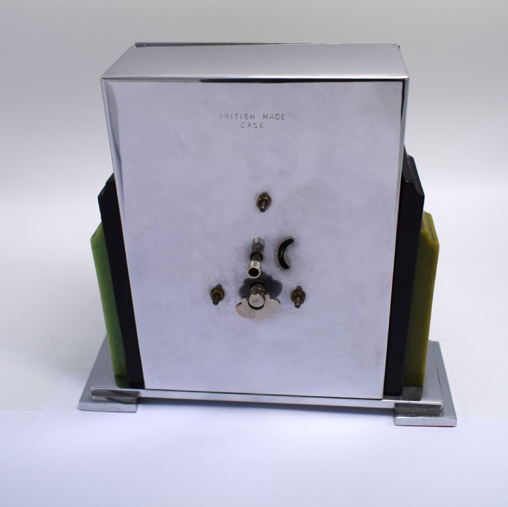 Art Deco English Mantle Clock In Chrome And Phenolic Bakelite View IV