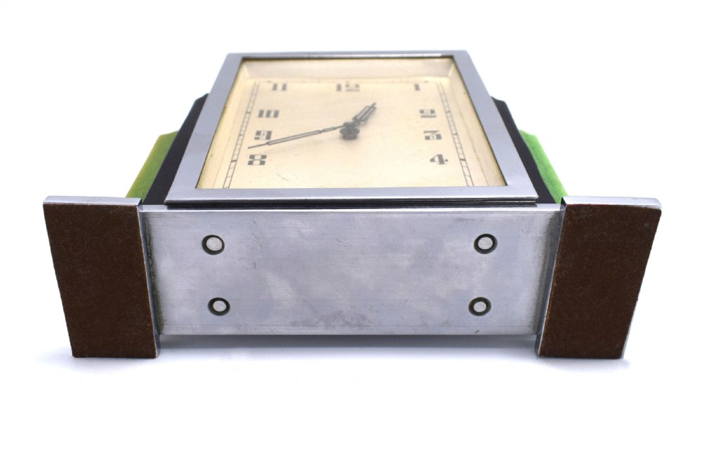 Art Deco English Mantle Clock In Chrome And Phenolic Bakelite View VI