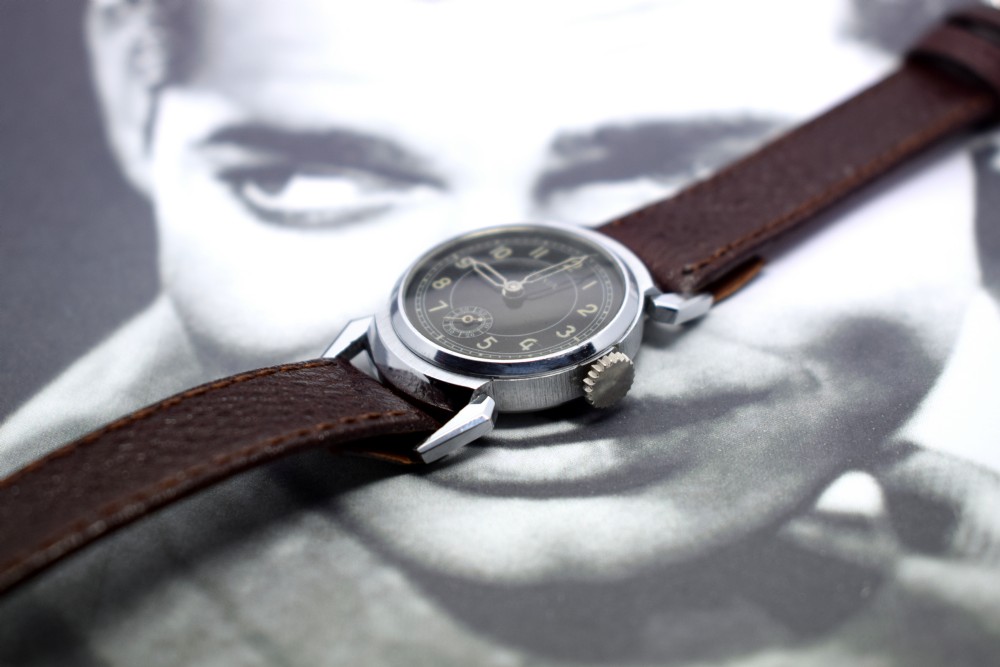 Never Used Art Deco Gents Wrist Watch, 1930s, LUXIA, Swiss View VIII