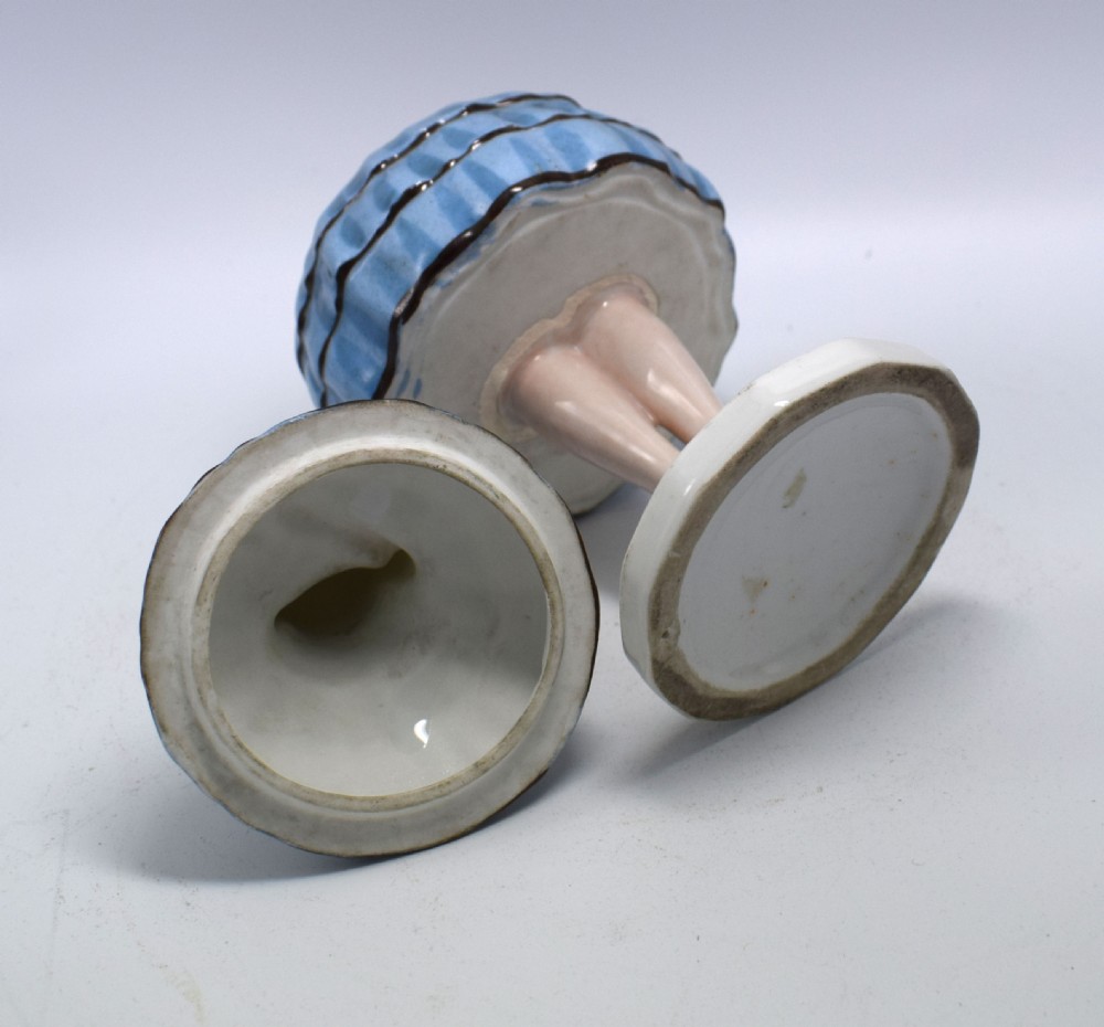 Art Deco 1930's Ceramic Bonbonniere  View IV