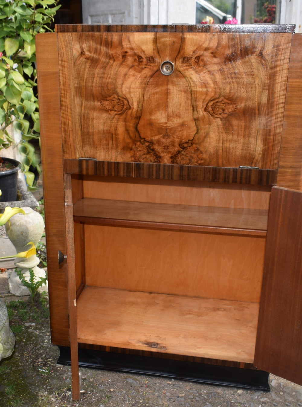Art Deco Walnut Cocktail Cabinet, Circa 1930 View VIII