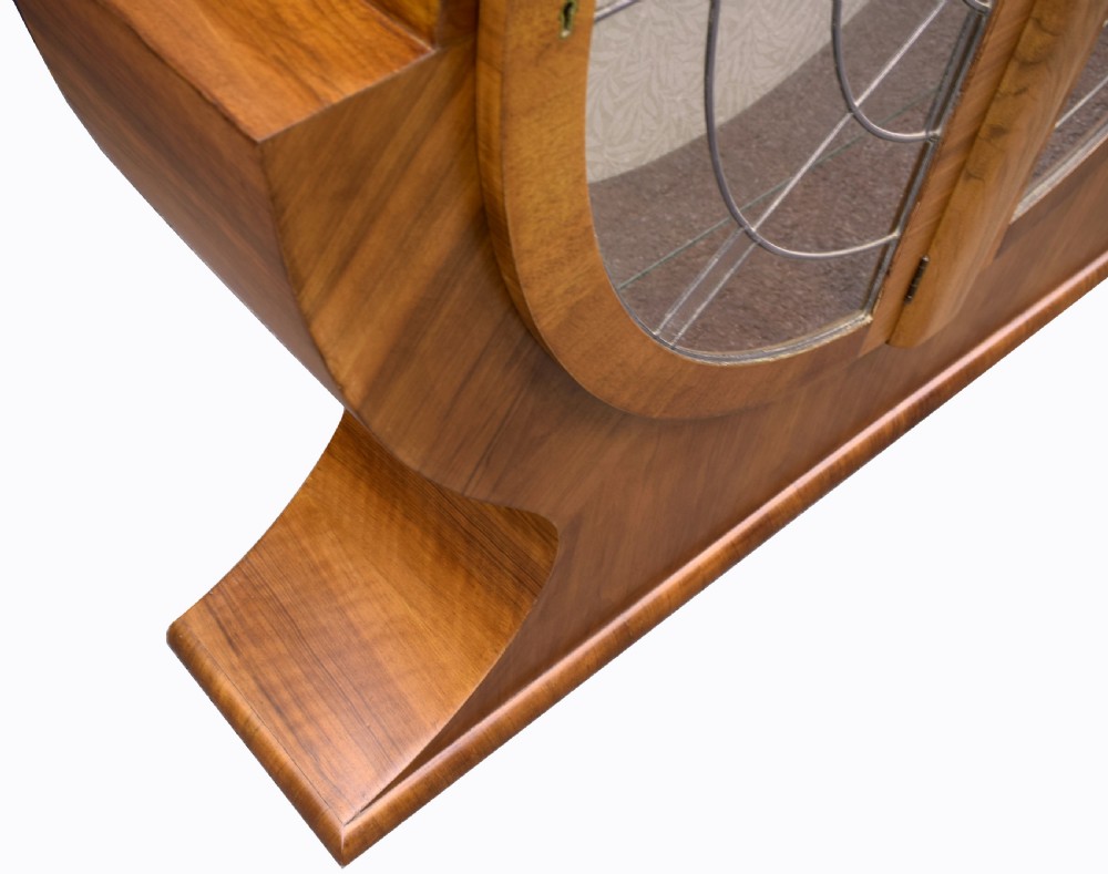 Art Deco Circular Display Cabinet in Walnut, 1930's  View IV