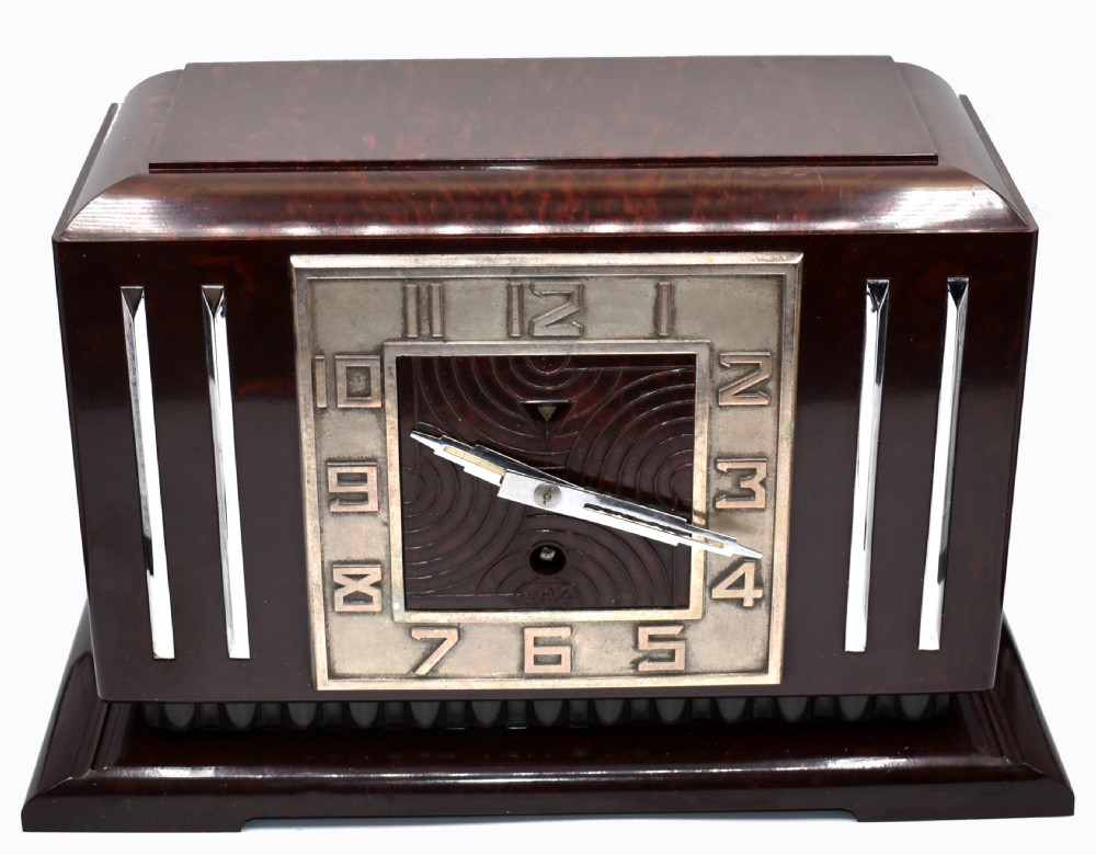 1930's Art Deco French Bakelite Mantle Clock by Jaz View XI
