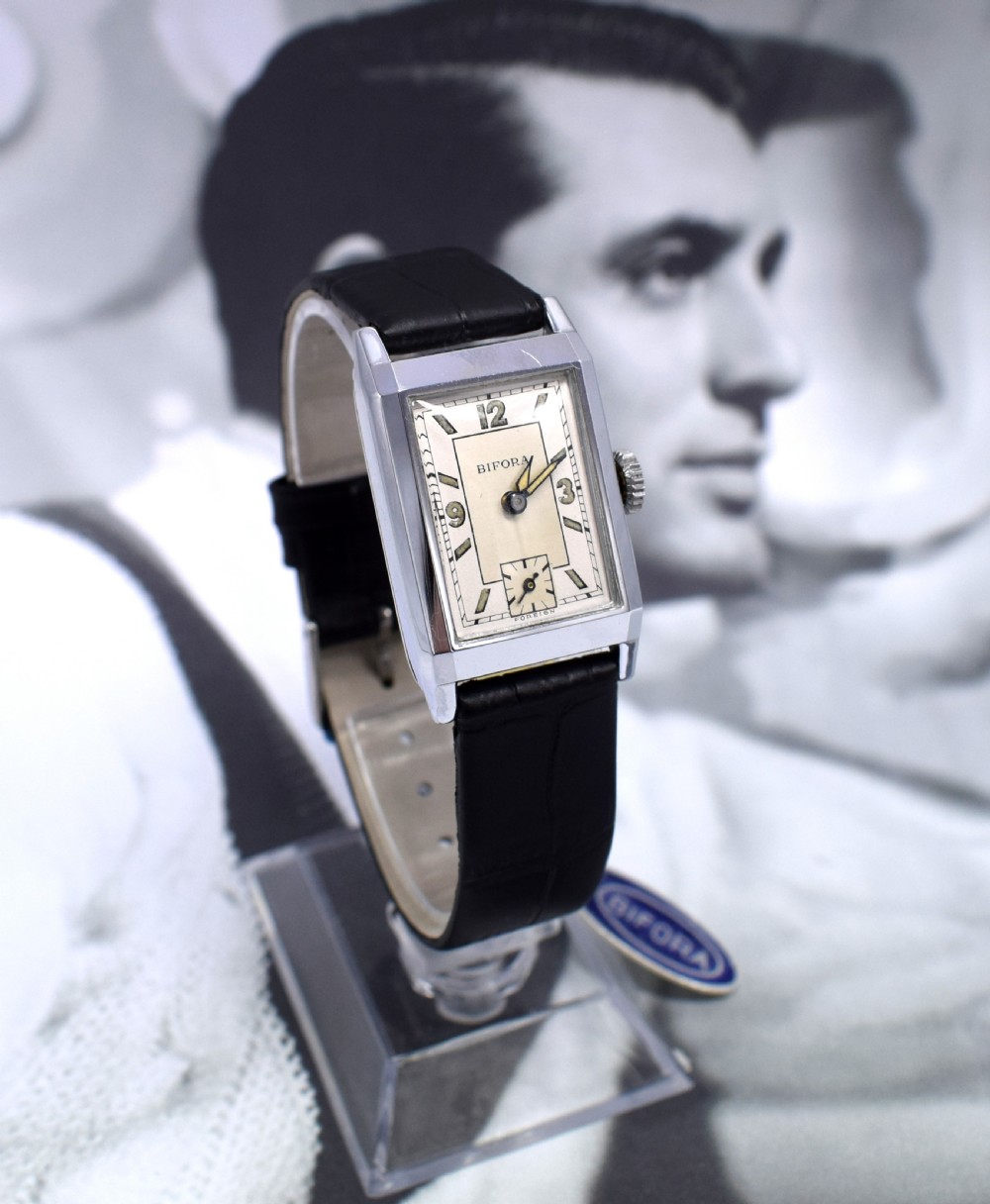 Art Deco Men’s Chrome Tank Manual Wristwatch, Never Used, Newly Serviced, 1930 View XI