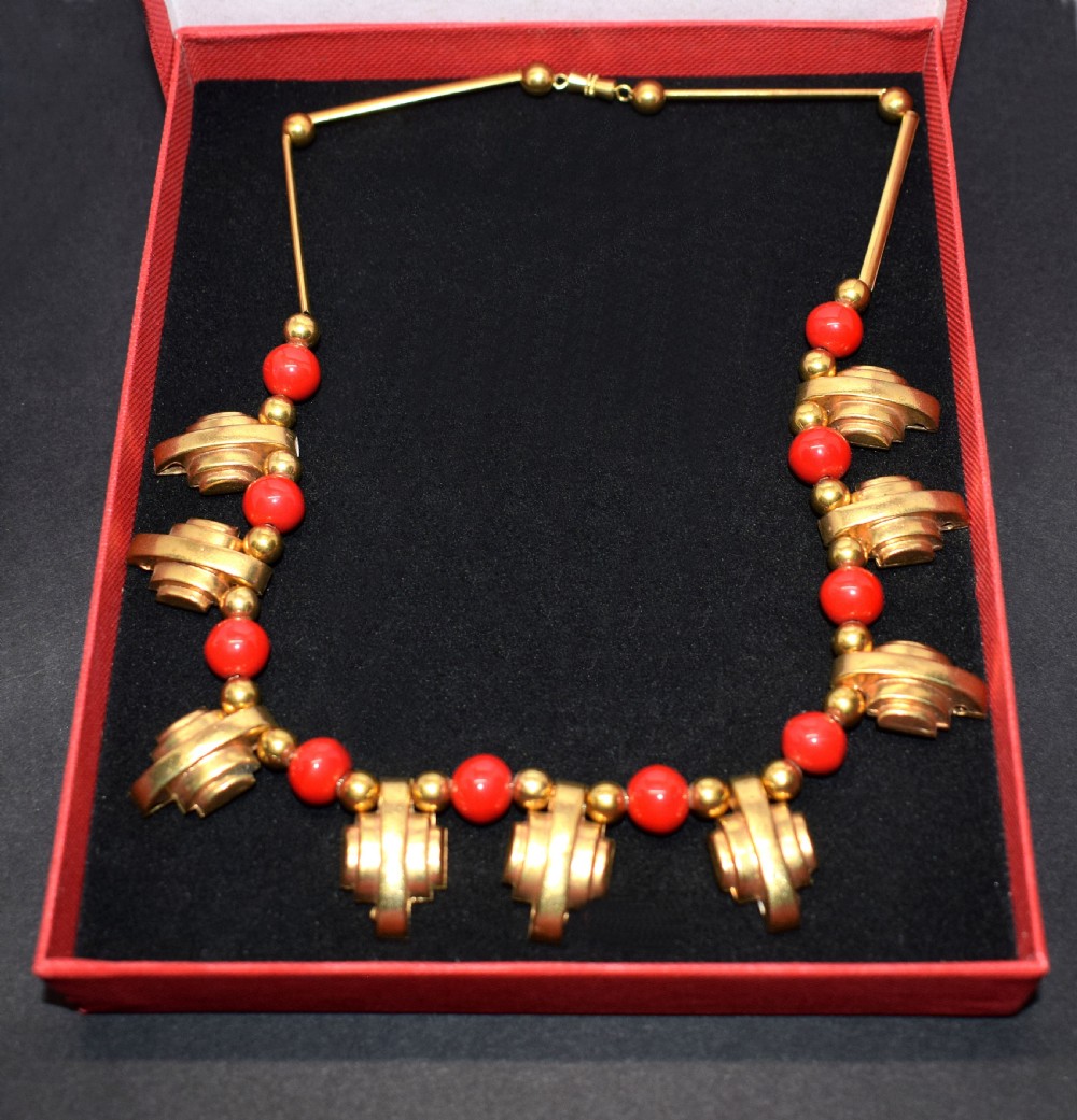 Art Deco 1930's Ladies Gold Tone Streamline Necklace View III