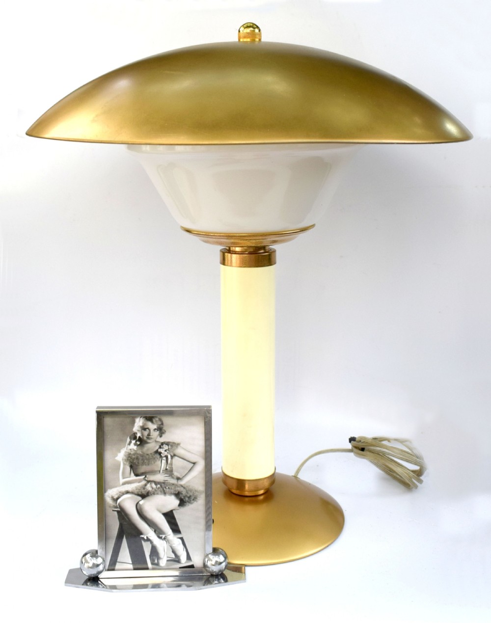 Large Art Deco Bakelite Table Lamp by Eileen Gray for Jumo, France View III