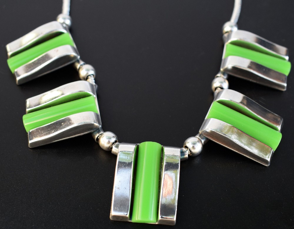 Art Deco Modernist Bakelite & Chrome Ladies Necklace View III