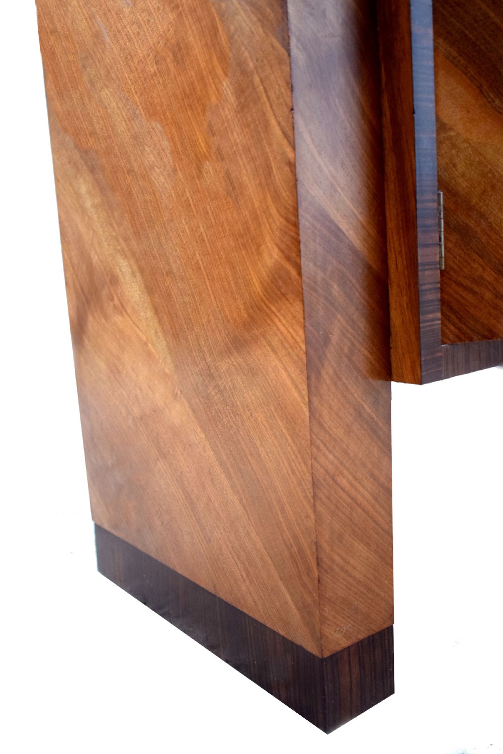 Art Deco Modernist Cocktail Cabinet, Dry Bar in Walnut & Macassar Ebony, c1930 View XI
