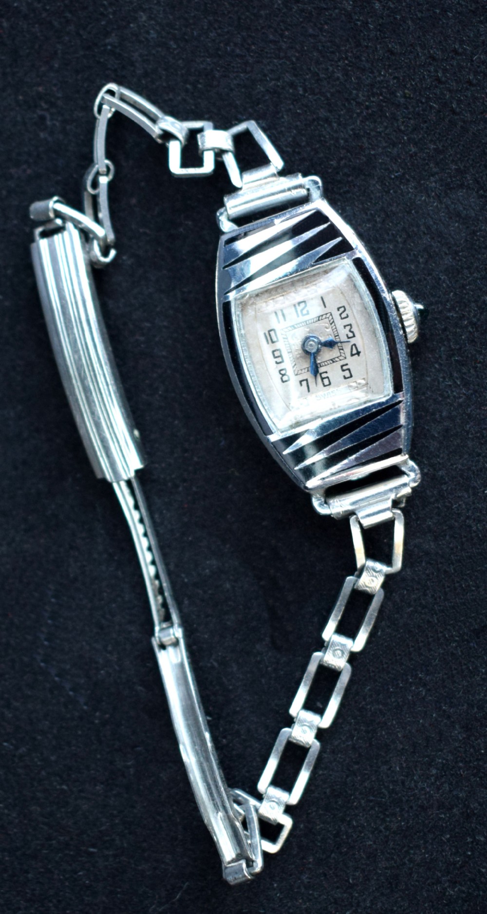 Art Deco Original Ladies Manual Wrist Watch by Didsheim, c1930